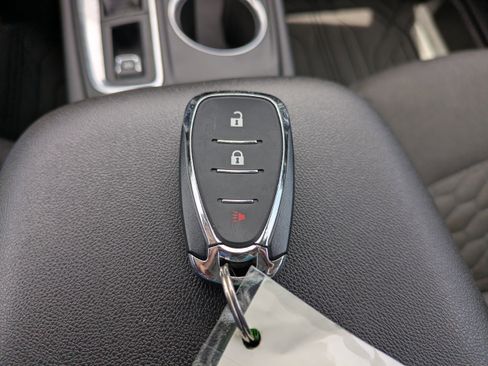 Used 2021 Chevrolet Equinox LT AWD/4WD image 28