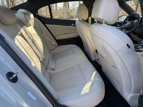 Used 2026 Genesis G70 2.5T image 11