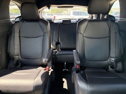 Used 2025 Toyota Sienna XSE FWD image 25