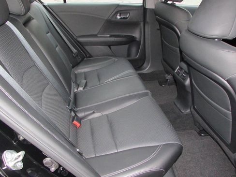 Used 2014 Honda Accord EX-L image 30