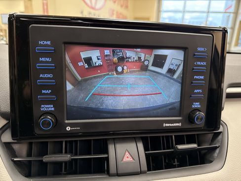 Used 2022 Toyota RAV4 XLE w/ Convenience Package image 41