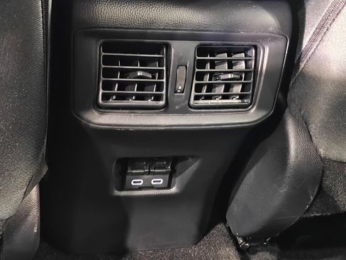 Used 2025 Toyota RAV4 XLE AWD/4WD image 24