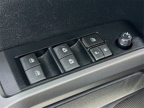 Used 2023 Toyota Tacoma TRD Off-Road image 18