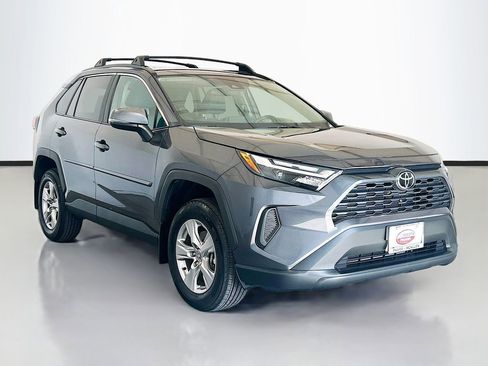 Used 2025 Toyota RAV4 XLE w/ Convenience Package FWD image 3