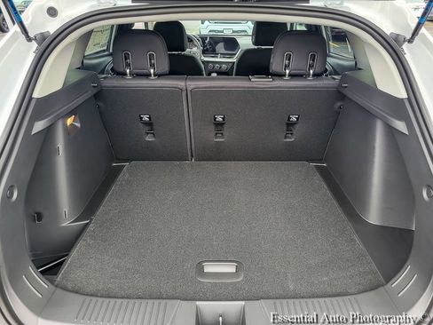 New 2026 Chevrolet Trax LS w/ LS Convenience Package FWD image 16