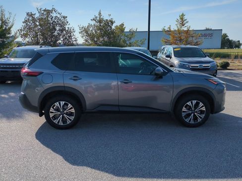 Certified 2023 Nissan Rogue SV FWD image 2