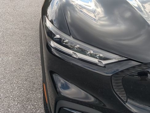 Used 2021 Ford Mustang Mach-E Select image 8