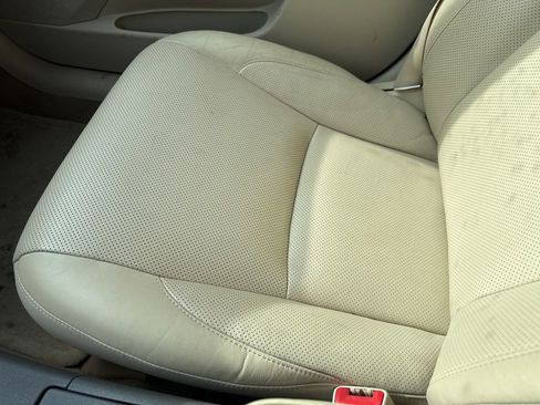 Used 2011 Lexus ES 350 image 35