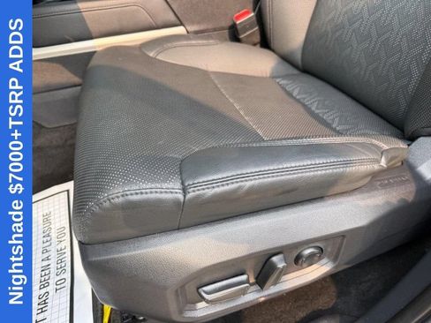 Used 2025 Toyota Tundra Limited AWD/4WD image 17