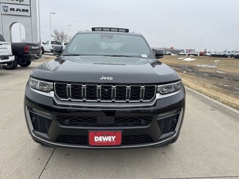 New 2026 Jeep Grand Cherokee Limited w/ Luxury Tech Group II image 2