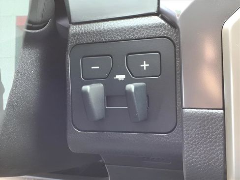 New 2025 Toyota Tacoma SR5 image 21