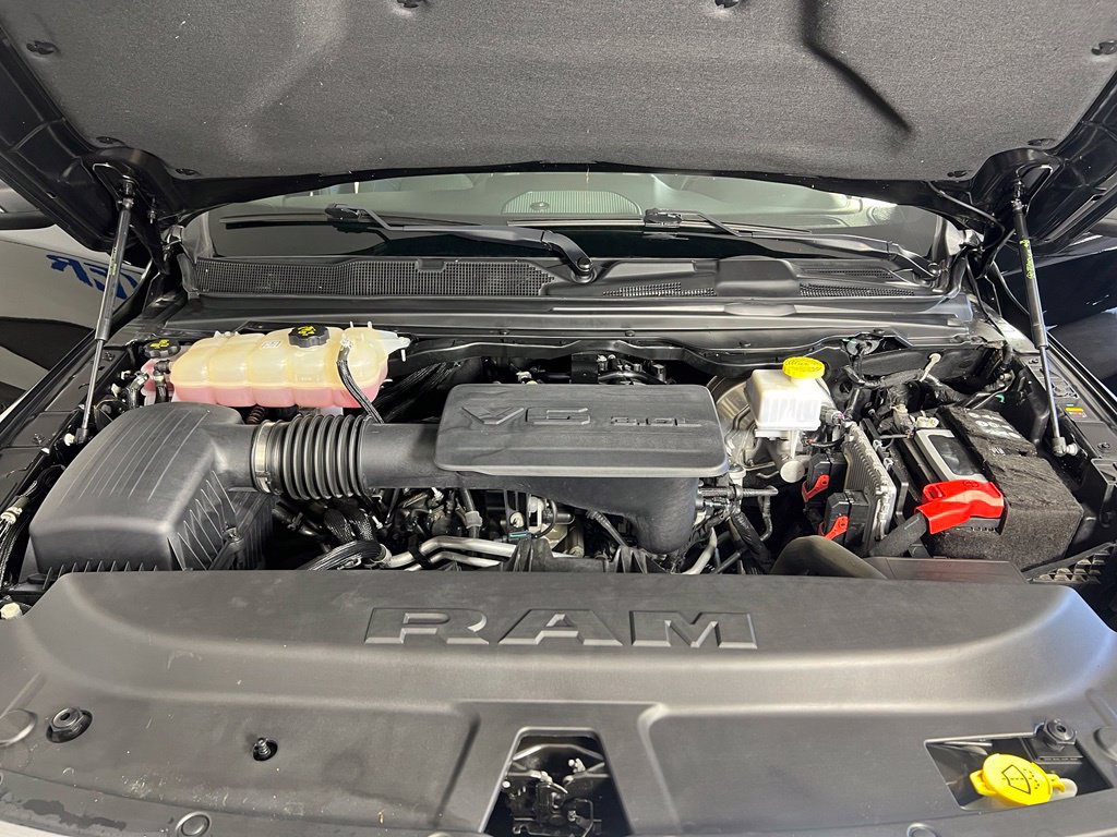 Used 2023 RAM 1500 Big Horn AWD/4WD image 32