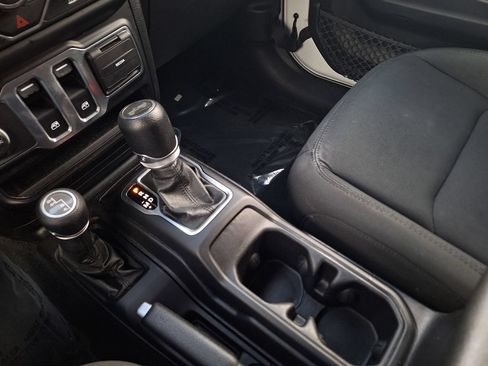 Used 2021 Jeep Wrangler Sport AWD/4WD image 25