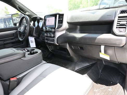 New 2026 RAM 3500 Tradesman AWD/4WD image 26
