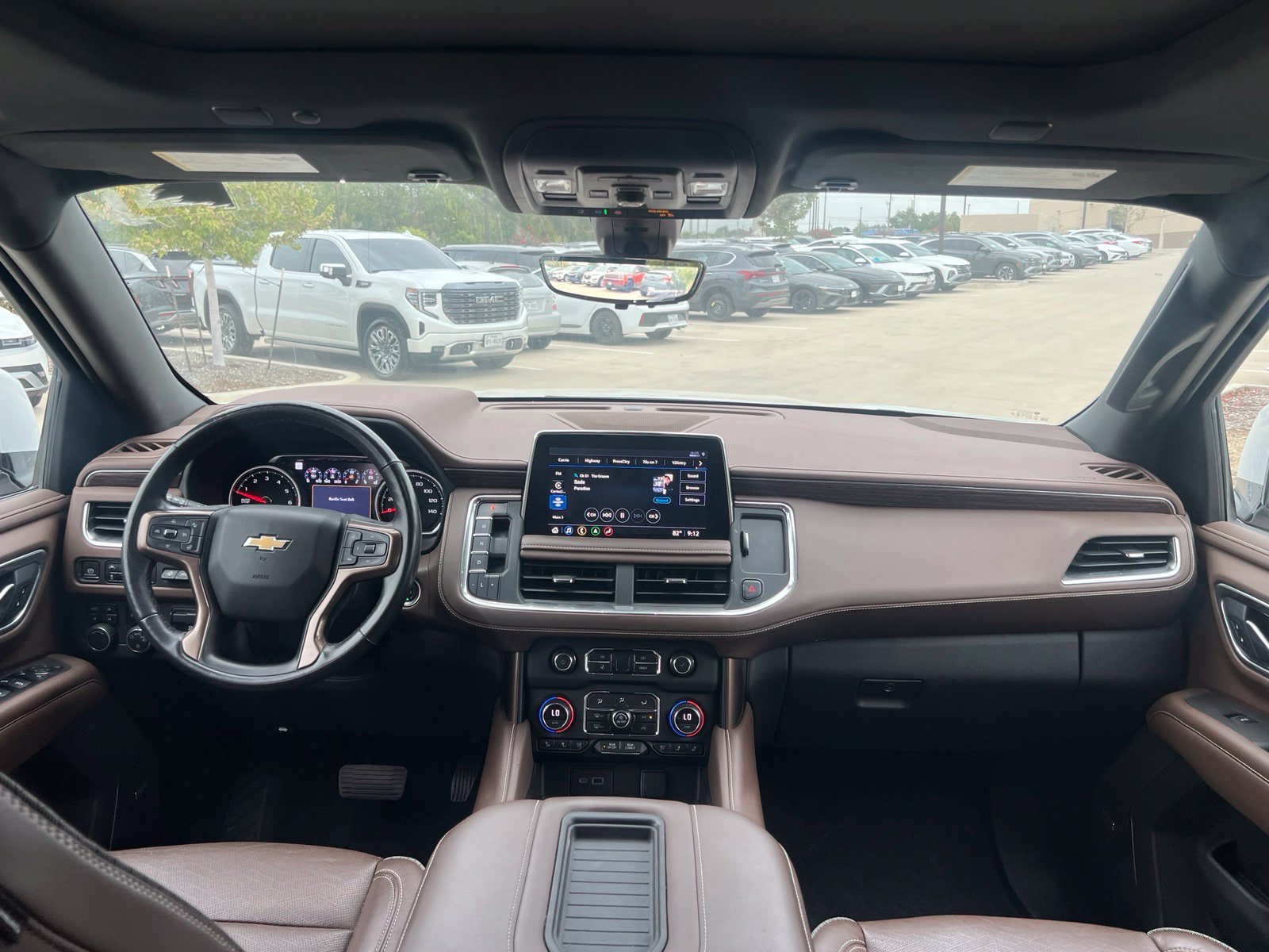Used 2021 Chevrolet Tahoe High Country w/ Premium Package AWD/4WD image 24