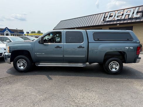 Used 2009 Chevrolet Silverado 2500 LT AWD/4WD image 8