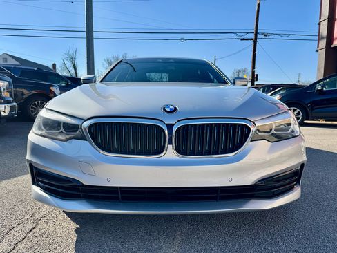 Used 2019 BMW 530e xDrive w/ Convenience Package image 8