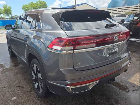 Used 2025 Volkswagen Atlas Cross Sport SEL AWD/4WD image 4