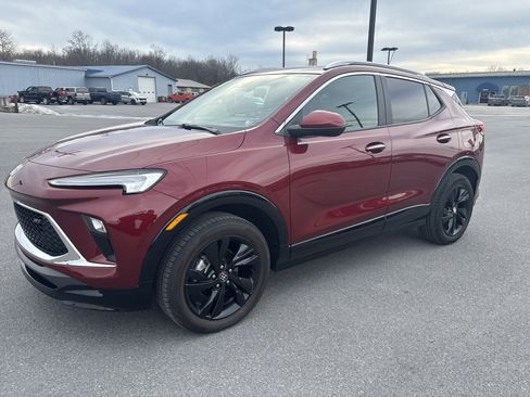 Used 2024 Buick Encore GX Sport Touring w/ Comfort Package image 8