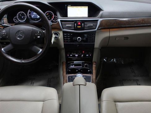 Used 2011 Mercedes-Benz E 350 Sedan image 9