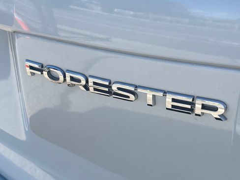 Used 2018 Subaru Forester 2.5i Premium w/ All-Weather Package AWD/4WD image 23