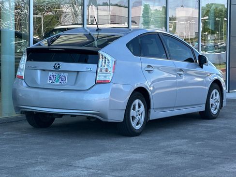 Used 2010 Toyota Prius Five FWD image 3