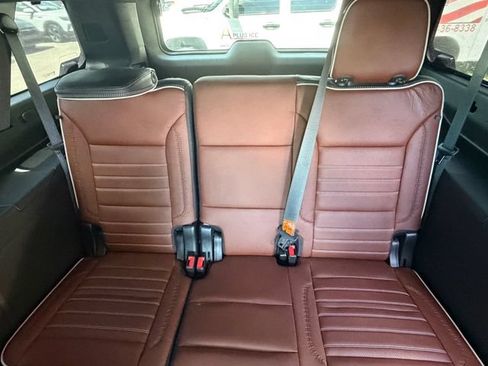 Certified 2023 GMC Yukon XL Denali Ultimate AWD/4WD image 18