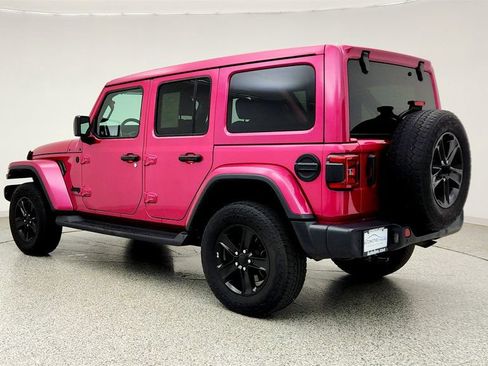 Used 2022 Jeep Wrangler Unlimited Sahara AWD/4WD image 7