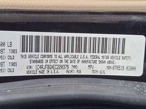 Used 2014 Jeep Grand Cherokee Limited w/ Trailer Tow Group IV AWD/4WD image 32