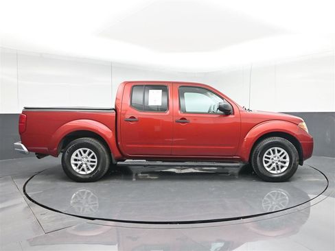 Used 2016 Nissan Frontier SV image 4
