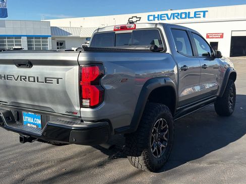Used 2024 Chevrolet Colorado ZR2 w/ Technology Package image 5