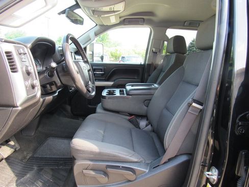 Used 2016 Chevrolet Silverado 2500 LT w/ Midnight Edition AWD/4WD image 12