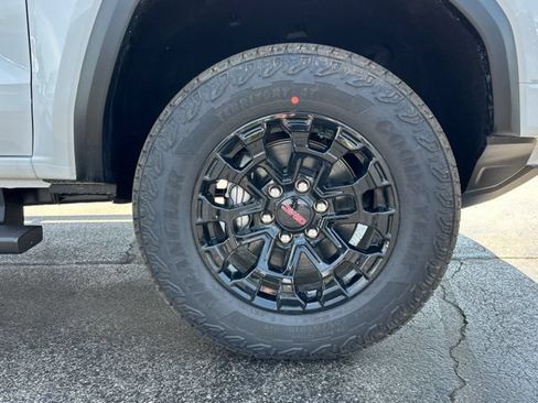 New 2026 GMC Canyon Elevation w/ Convenience Package AWD/4WD image 13