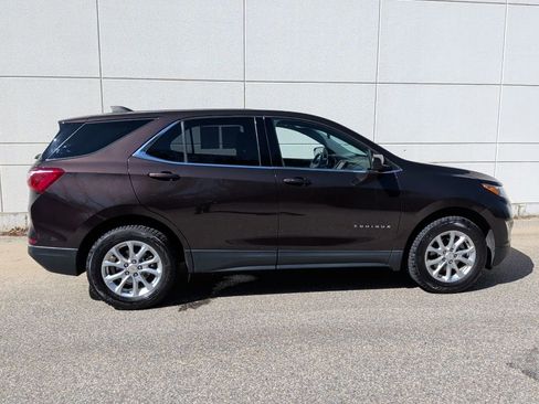 Used 2020 Chevrolet Equinox LT w/ Driver Convenience Package image 5