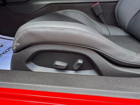 Used 2026 Chevrolet Corvette Stingray Coupe w/ Z51 Performance Package RWD image 17