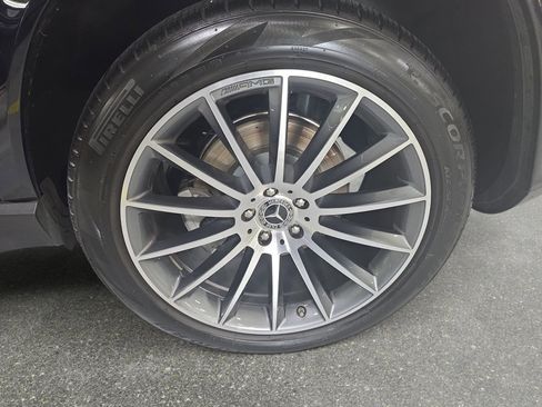 Used 2024 Mercedes-Benz GLE 450e 4MATIC image 32
