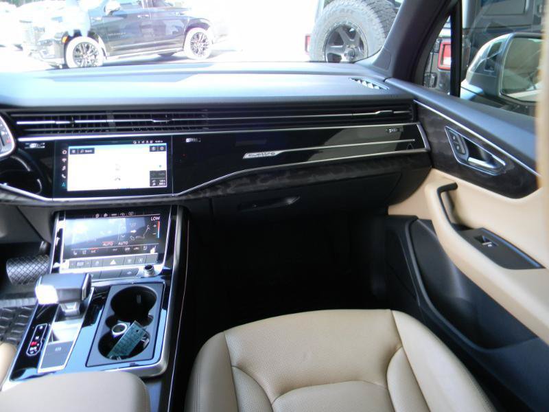 Used 2022 Audi Q7 2.0T Premium Plus w/ Premium Plus Package AWD/4WD image 20