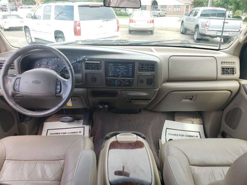 Used 2000 Ford Excursion Limited image 9