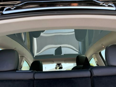 Used 2021 Tesla Model Y Long Range AWD/4WD image 15