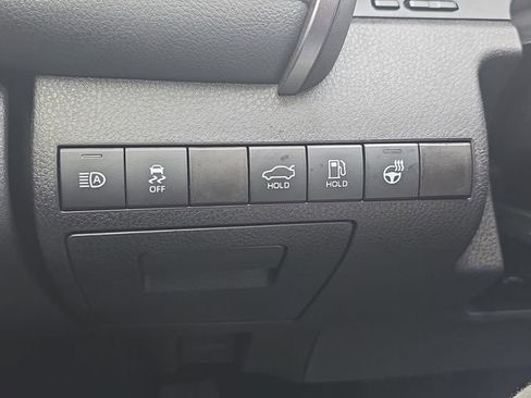 Used 2021 Toyota Camry XLE w/ Navigation Upgrade Package image 25