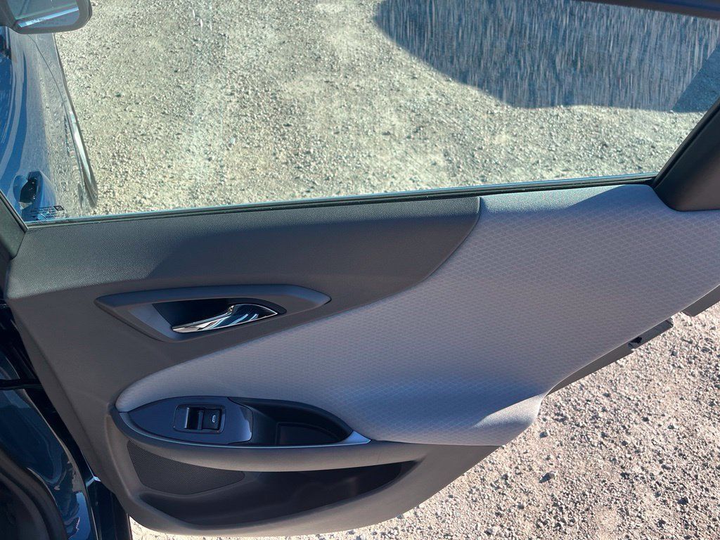 Used 2024 Chevrolet Malibu LS FWD image 30