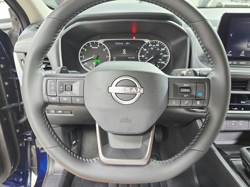 Used 2025 Nissan Rogue SV w/ SV Premium Package FWD image 24