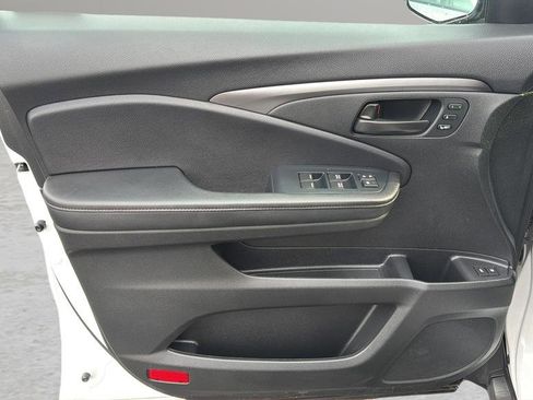 Used 2023 Honda Passport EX-L image 9