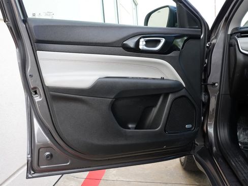 Used 2022 Jeep Compass Limited w/ Sun and Sound Group image 18