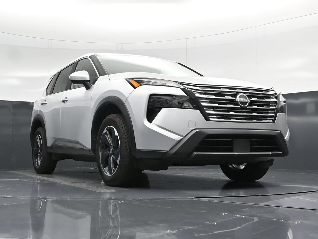 Used 2025 Nissan Rogue SV AWD/4WD image 53