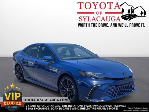 Used 2025 Toyota Camry XSE FWD image 1