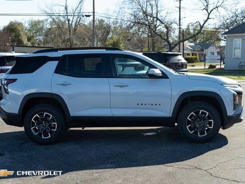New 2026 Chevrolet Equinox ACTIV image 4