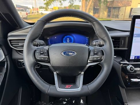 Used 2024 Ford Explorer ST w/ Equipment Group 401A AWD/4WD image 39
