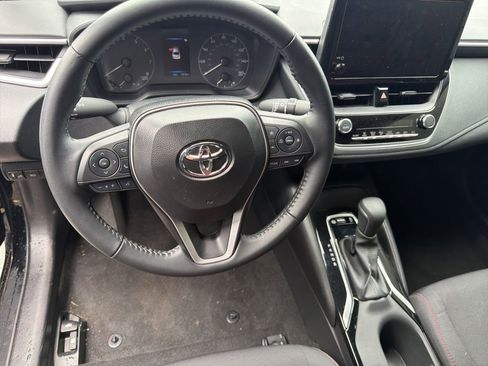 Used 2025 Toyota Corolla SE FWD image 11