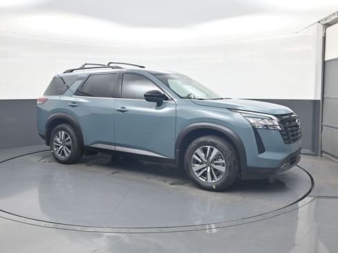 New 2026 Nissan Pathfinder SL AWD/4WD image 2